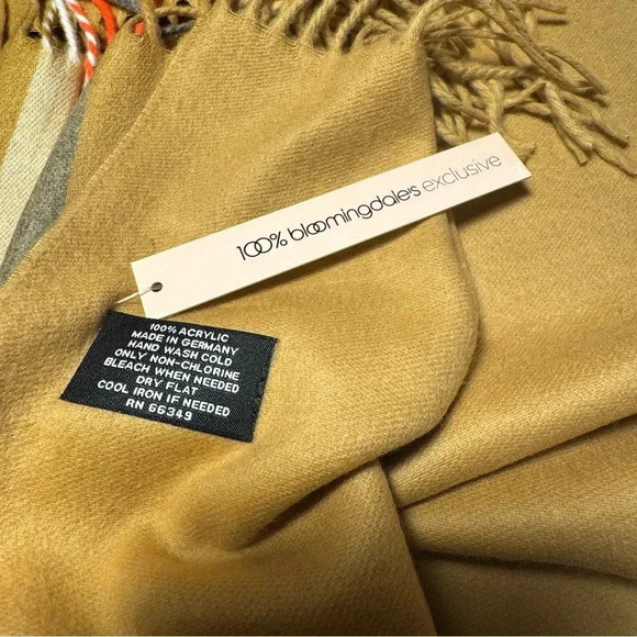 Aqua Bloomingdale’s Exclusive Wrap NWT - Picture 6 of 7